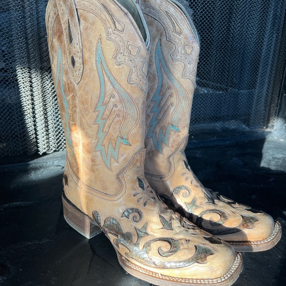 Tan and Blue Western Cowboy Boots